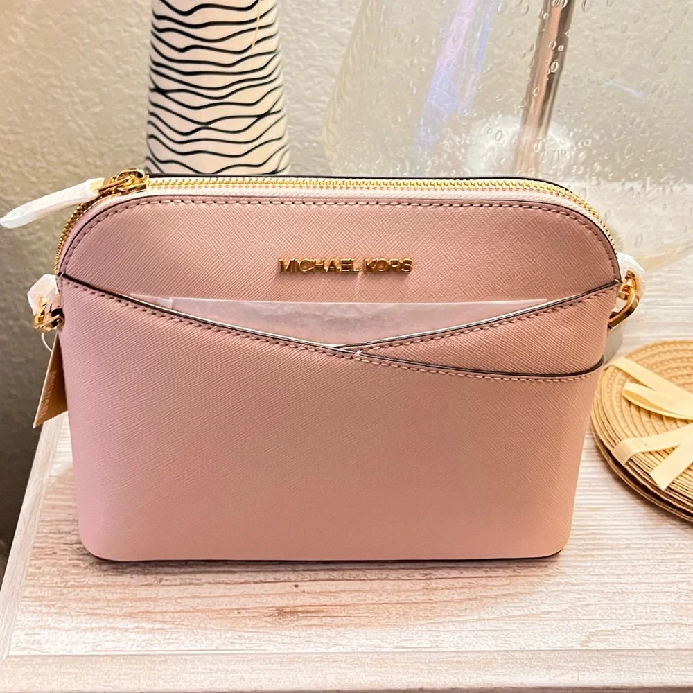 Michael Kors Jet Set Travel Medium Dome Crossbody Bag
